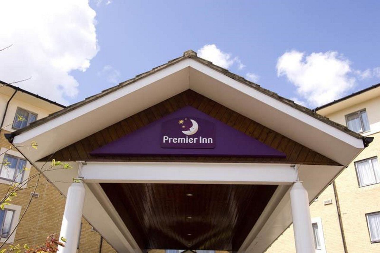 Premier Inn Newcastle City Centre Millennium Bridge Экстерьер фото